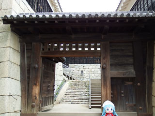 松山城　門