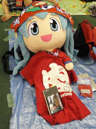 bigイカちゃん　寝そべる